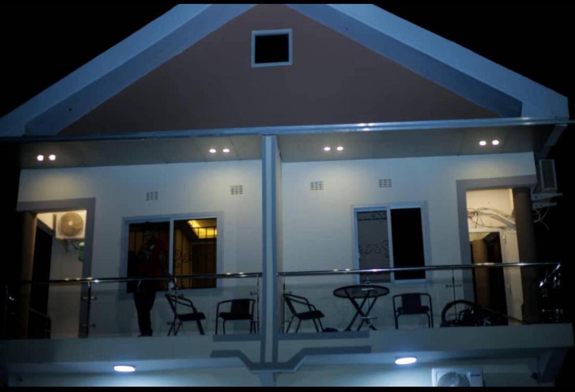 Owandja House Lubumbashi Hotell Exteriör bild